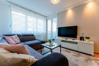 Flexible SelfCheckIns 128 - Zagreb - Garage - Loggia - New - Zagabria - 5