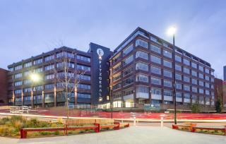 Spacious self-contained city apartment - - 0