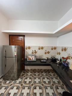 Ozzys Salt and Surf Haven - 6