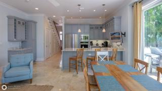 Windsor Townhomes 6 - 7