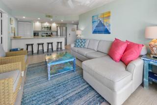 Sunrise Suite 203 - 9