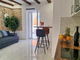 MARIS Exclusive Apartments - Novalja - 2