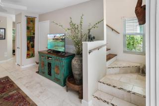 Duval Square Retreat - 5