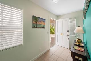Artist Condo Duval Square 7 - 9
