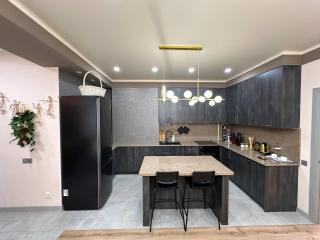 Travelers Lodge apartment 182 in the heart of the city - Bishkek - 1