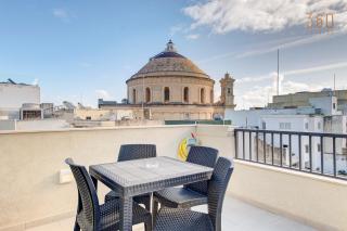 Duplex 2BR penthouse with Balcony, Rooftop & Views by 360 Estates - Mosta - 0