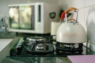 Lagoonside Cottage - 8