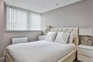 2 Bedroom Self-Contained Flat - 2 beds, 2 baths - - 9