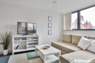 2 Bedroom Self-Contained Flat - 2 beds, 2 baths - - 2