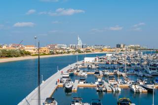 Deluxe Waterfront Unit in Heart Of Dubai Palm Jumeirah - 0