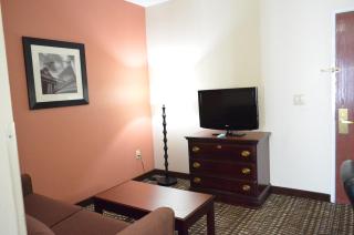 Quality Suites - 4