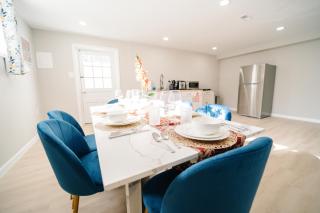 Great Falls Luxe Haven 5BR, 3BA Modern Oasis - Great Falls - 5