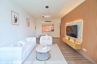 Burj Vista 2BR Luxurious Apartment with Direct Access to Dubai Mall - 9