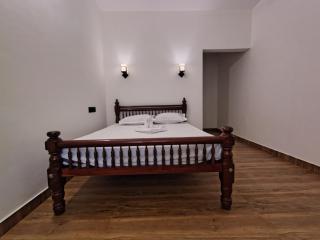 Haira cottage - - 3