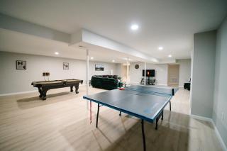 Spacious 5BR 3BA Free Parking Minutes to DC with Pool - 4