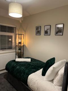 6 Bedroom Luxury Home - Olton - 1