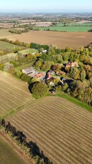 'Bramley' Hut on private farm - 1