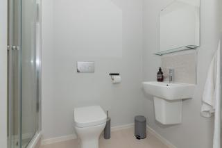 Family Self-contained Apartment - Sheffield - 9