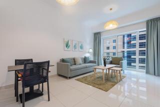 Sea View, Easy Access, Close to All Amenities - 8