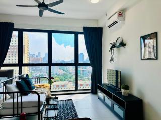 CoZY FAMILY STAY GEORGETOWN 3BR -10PAX URBAN - Jelutong - 2