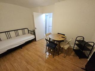 2 BR Apartment in Greater London - Londra - 0