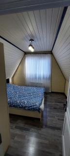 White A-frame - 4