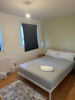 2 BR Apartment in Greater London - Londra - 9