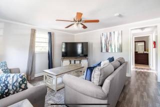 FORT MOORE and MORE, 8 Guests - 6