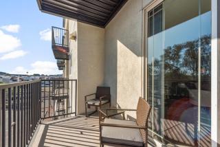 Cool 2BR-Spring Training! w Pool, Gym & Parking - 3