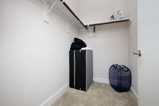 Comfy 2BR w Gym, Parking, Near King Wms&Towers - San Antonio - 4