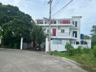 5 Min Walk To Famous Blue Water Resort And Tourist Area - Maribago - 0