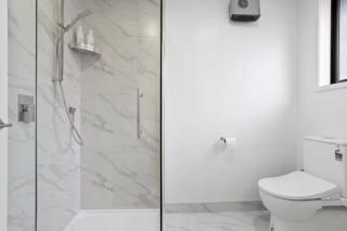 Auckland Peninsula Stunner - 3