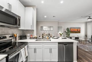 Cozy 2BR - Scottsdale, Pet-friendly, Sunrise Peak - 5