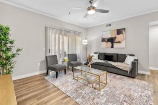 Relaxing 2BR - Scottsdale, Pet-friendly, Sunrise Peak - 8