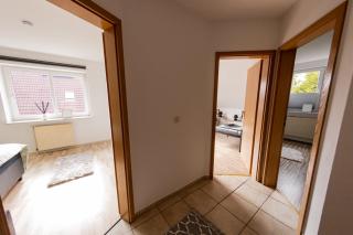 Ruhige Lage, nah am Klinikum & Einkaufsmöglichkeiten - 2