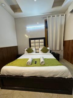 The Grand Palace Rooms And Banquets - 3