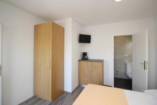 Apartments & Rooms Dekanic - Baška - 1