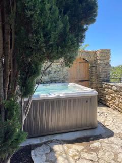 La maison Haut-perché townhouse with view and jacuzzi - Saumane-de-Vaucluse - 0