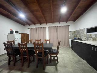 Casa con pileta a 2 cuadras del río - 4