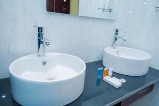 Number Ten by Scarborough - Luxury Serviced Apartments - 4
