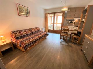 Studio 4 Couchages avec Balcon en Centre-Ville, Proche Remontées et Thermes – Brides-les-Bains - FR-1-512-69 - Brides-les-Bains - 0