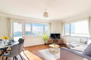 Amazing Sea View 2 bedroom Sleeps 6 - Free Parking - Bournemouth - 2