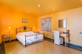 Hotel La Playa Blanca - Santo Stefano di Camastra - 9