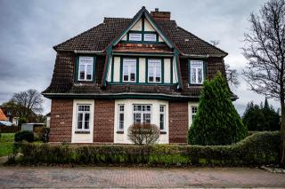 4 Zimmer gemütliche Erdgeschosswohnung ruhig zentrumsnah teilsaniert - Brunsbüttel - 0