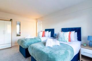 Stunning Sea View 2 bedroom Sleeps 6- Free Parking - Bournemouth - 4