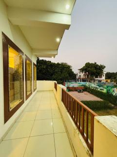 Lee Corbett Resort - 3