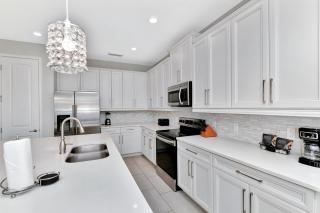 Modern Home With Themed Rooms, Foosball Table And Waterpark Resort Access Near Disney At Encore Resorts Reunion - 253Sf - Orlando - 1