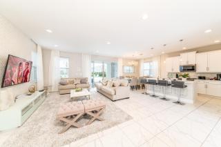 Luxury Home With Themed Rooms, Air Hockey Near Disney With Waterpark Resort Access At Encore Resort - 7699Gr - Kissimmee - 1