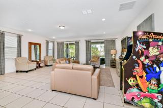Vibrant Home Near Disney With Private Pool, Waterpark And Resort Acces At Encore Resorts Reunion - 221Fl - Kissimmee - 1