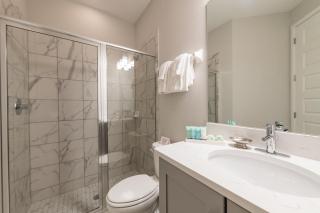 Remarkable Home Near Disney With Theater Themed Rooms With Waterpark Resort Access At Encore Resort - 7660Ff - Kissimmee - 5